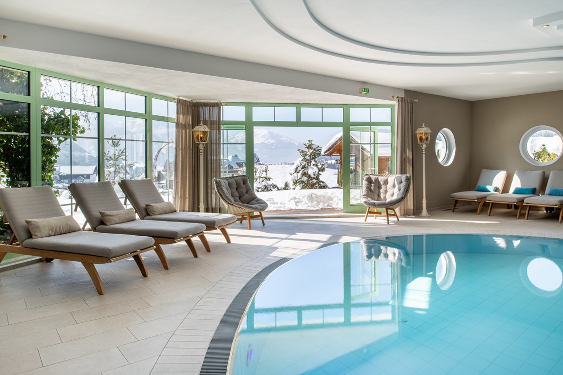 Skihotel: Pool und Schwimmbad im Hotel direkt an der Piste - Hotel Sonnenhof 