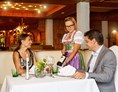 Skihotel: Gepflegtes Tellerservice und erlesene Weine - Hotel Prägant ****
