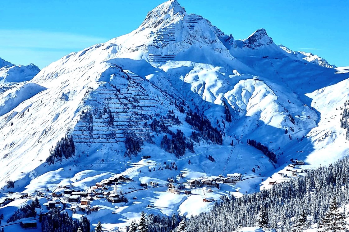 Skihotel: Warth am Arlberg mit Wartherhorn Panorama - Lech Valley Lodge