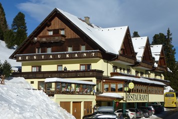 Skihotel: Unser Hotel Turracherhof - direkt am Einstieg des Skiliftes - Hotel Turracherhof