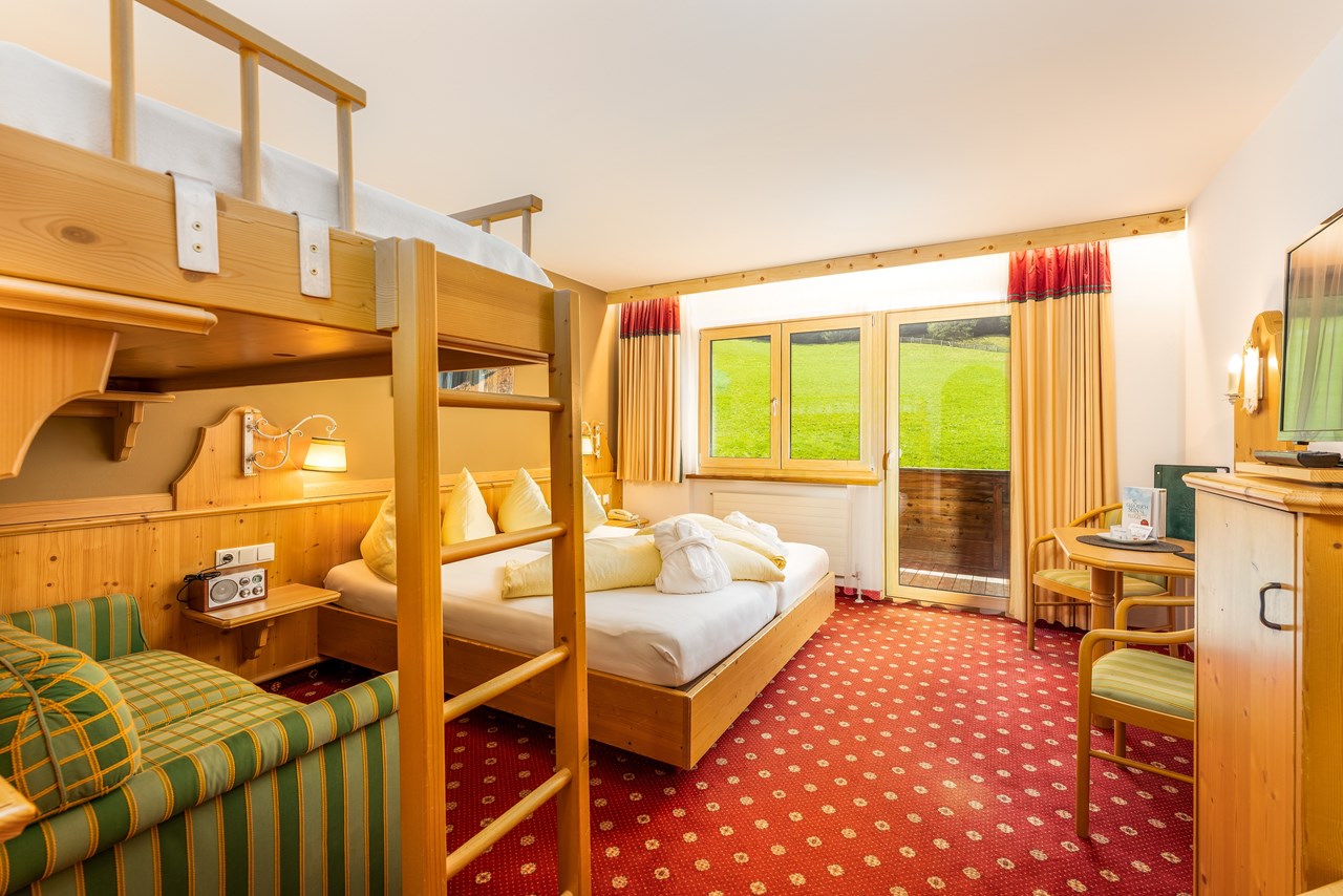 Alpenwohlfühlhotel Dörflwirt Zimmerkategorien Familienzimmer Dörflwirt