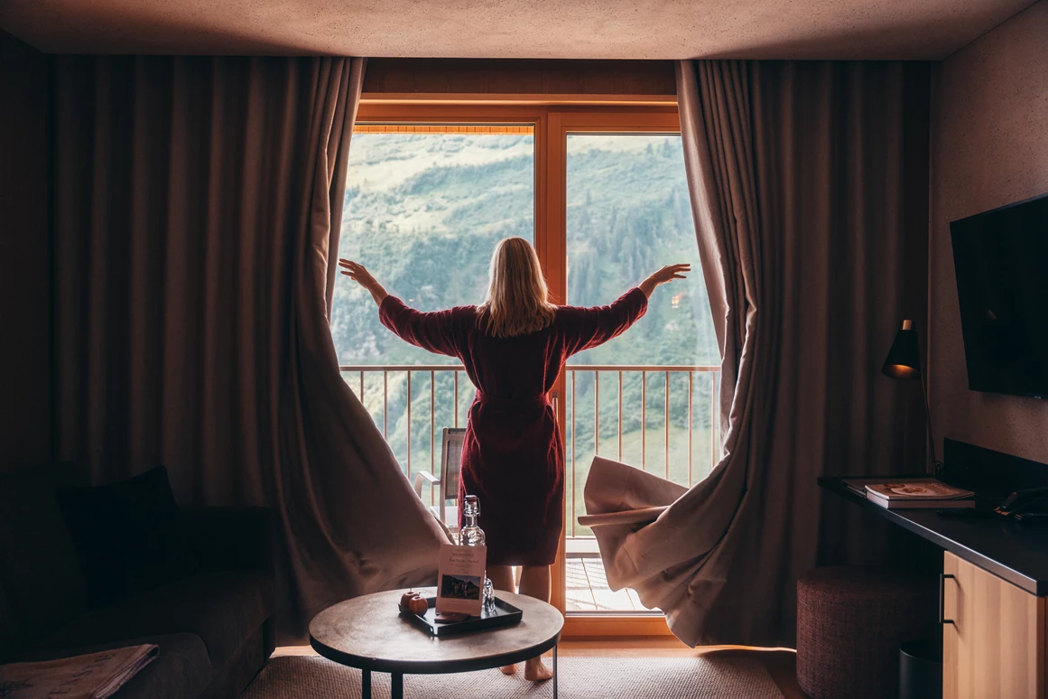 Skihotel: Aufwachen im Alpenstern Hotelzimmer - Hotel Alpenstern