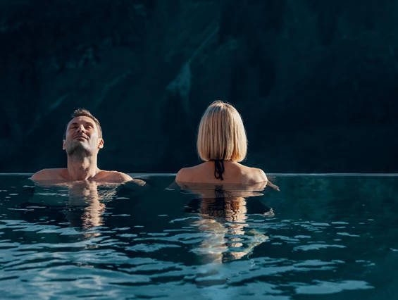 Skihotel: Infinitypool  - Hotel Alpenstern
