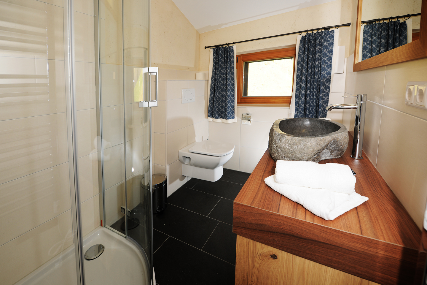 Hotels an der Piste - geführte Skitouren - Saalbach Hinterglemm - Hütte Mitterstall