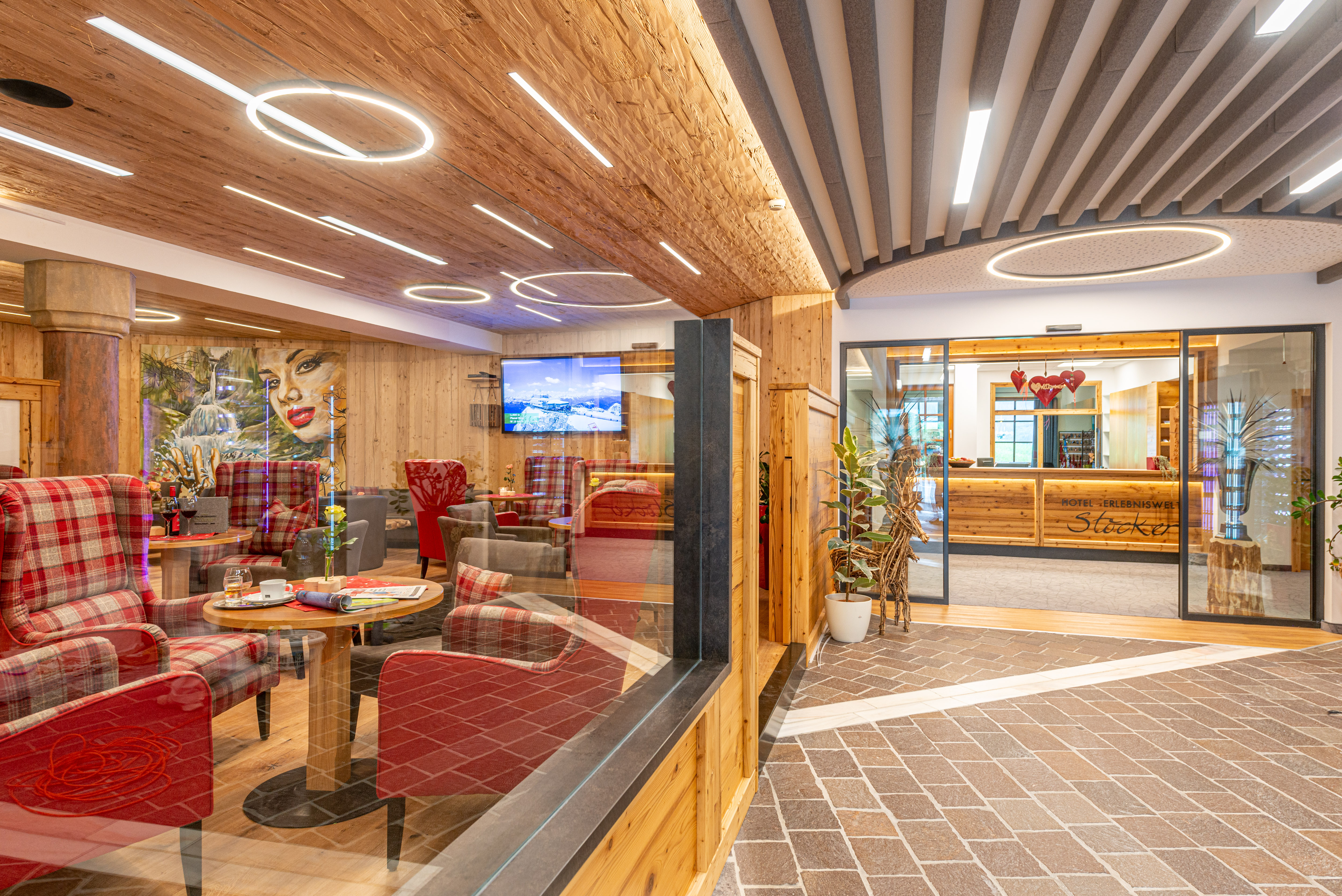 Hotels an der Piste - Hotel-Schwerpunkt: Skifahren & Wellness - Schladming-Dachstein - Eingangsbereich - Hotel Erlebniswelt Stocker