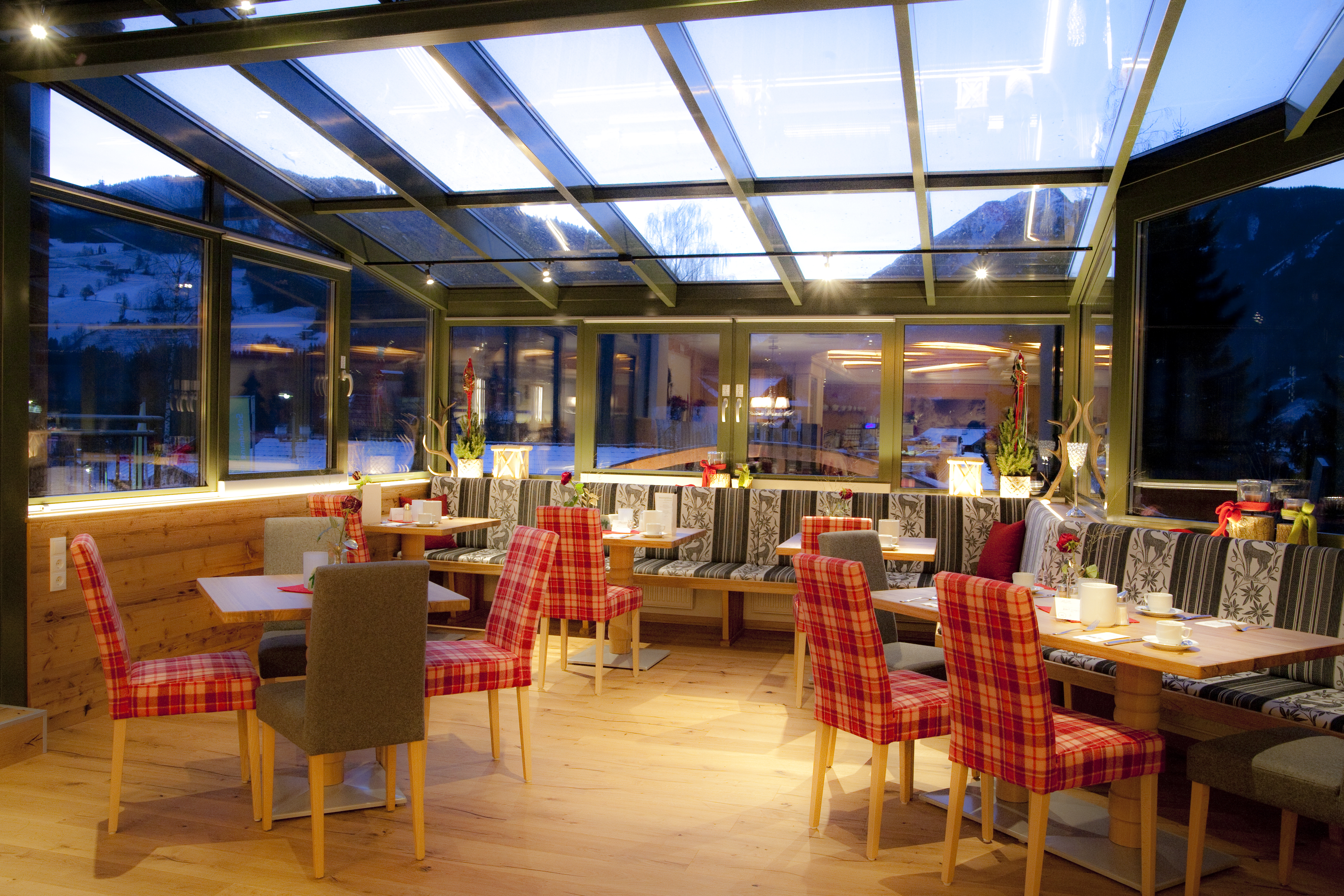 Hotels an der Piste - Hotel-Schwerpunkt: Skifahren & Wellness - Schladming-Dachstein - Wintergarten - Hotel Erlebniswelt Stocker