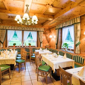 Skihotel: Zirbenstube / Restaurant - Hotel Wieseneck GmbH