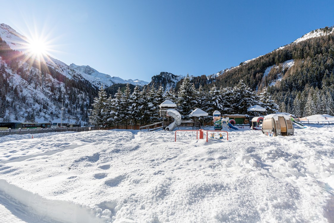 Skihotel: Winterspielplatz - Kinder- & Gletscherhotel Hintertuxerhof