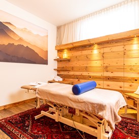 Skihotel: Massageraum - Kinder- & Gletscherhotel Hintertuxerhof