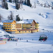 Skihotel: Almhotel & Genussgasthof Hierzegger