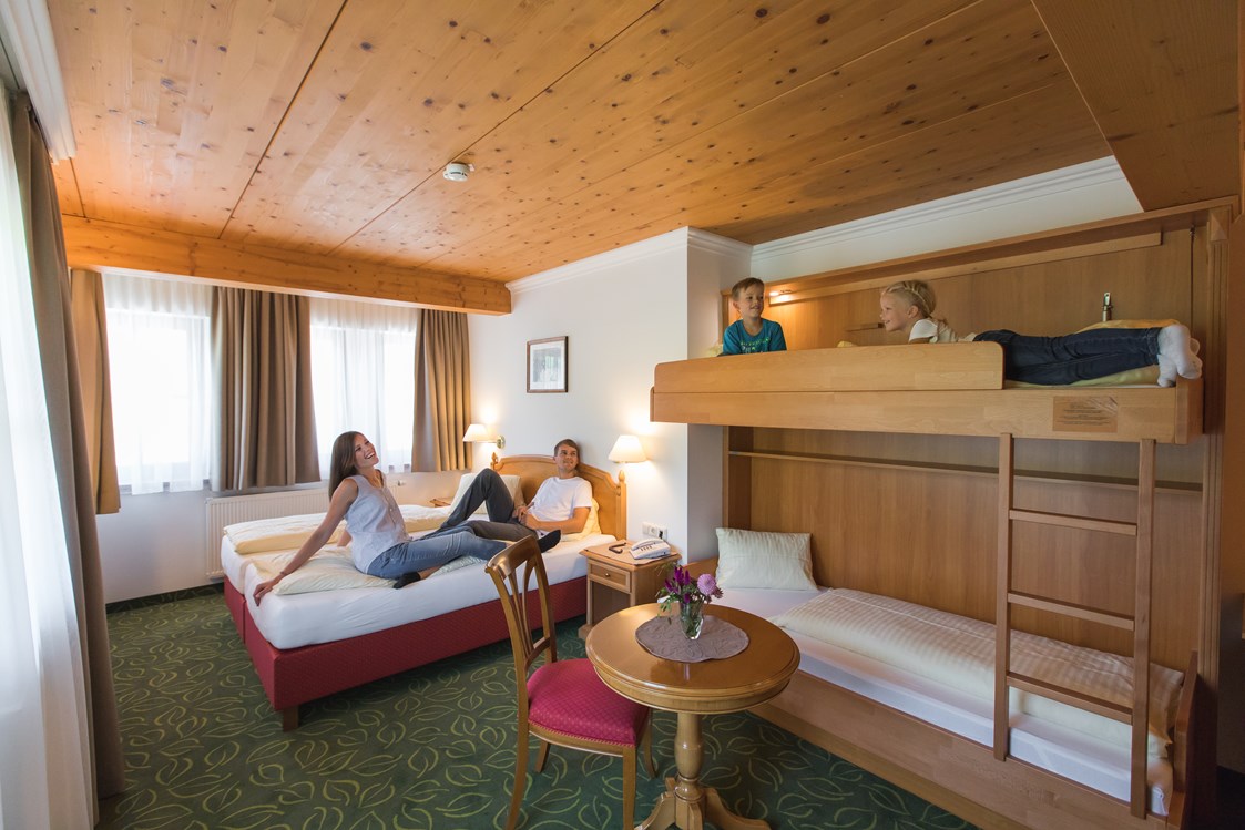 Skihotel: Familienzimmer - Hotel- Gasthof Niederreiter