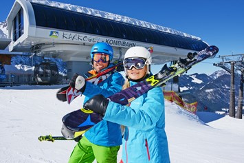Skihotel: Skifahren direkt vor der Haustüre bei der Karkogel Kombibahn - Landhotel-Gasthaus Traunstein
