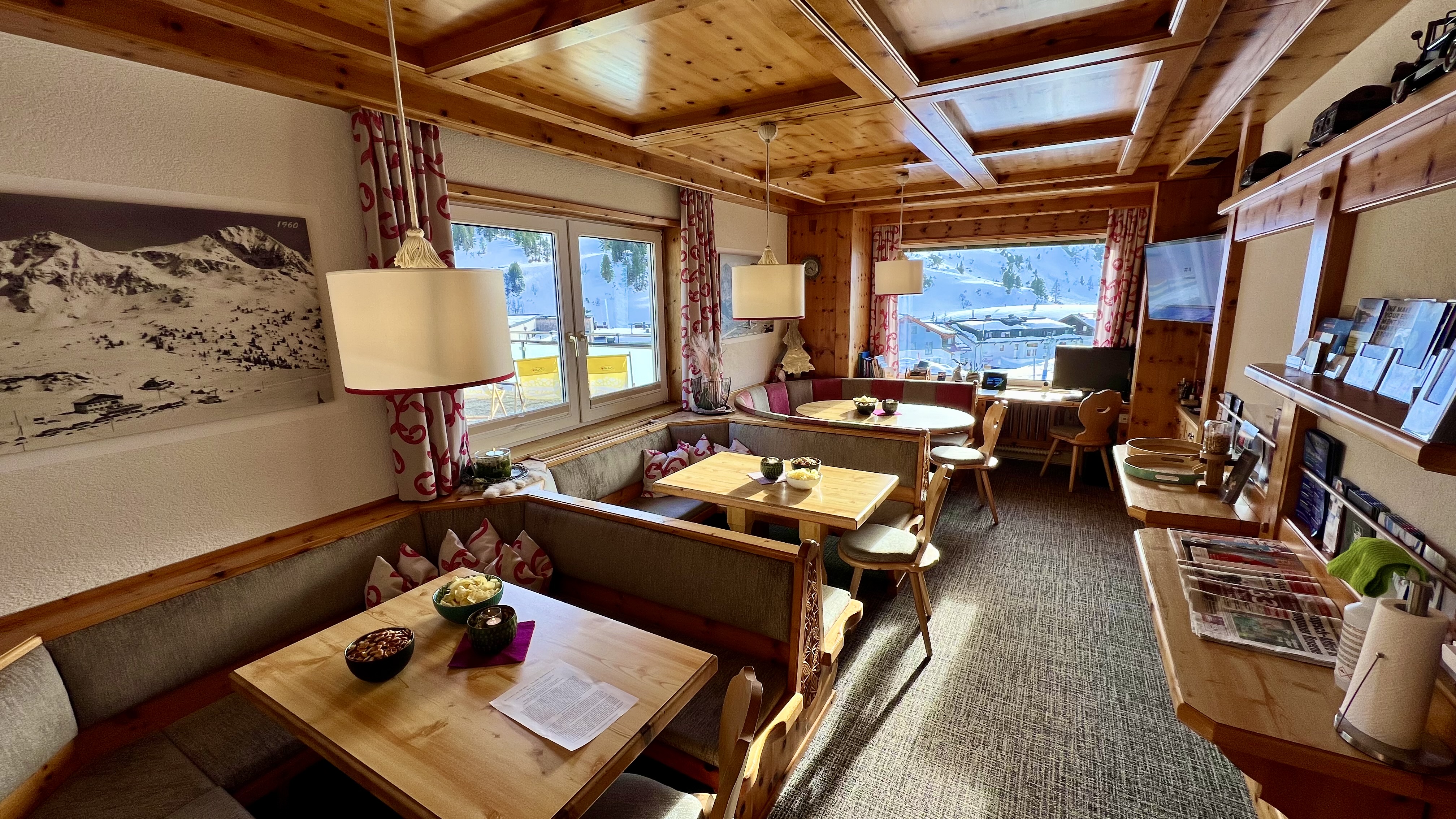 Hotels an der Piste - Pongau - unser Aufenthaltsraum (Zirbenstube) - Pension Weinberger