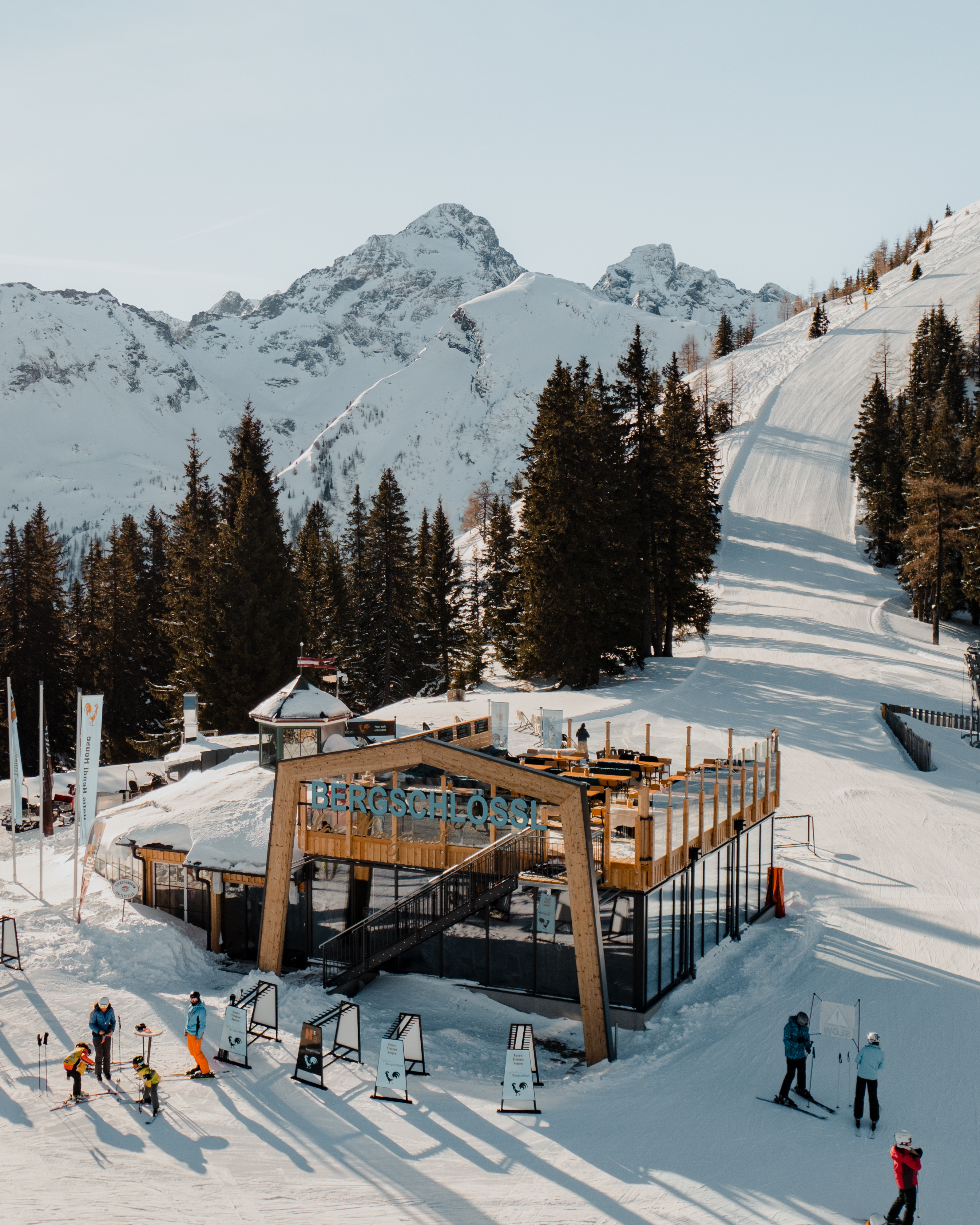Skihotel: Bergschlössl - Hauseigene Skihütte - Natur- und Wellnesshotel Höflehner