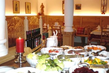 Skihotel: Essen und trinken in angenehmer Atmosphäre..... - Hotel Almrausch