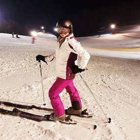 Skihotel: Nachtskifahren - jeden Freitag von 19 bis 21 Uhr, in den ferien auch diesntags - Familienhotel Berger ***superior