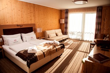 Skihotel: Zimmer mit auszihebarer Couch und Balkon
(Foto: Georg Brezlanovits) - Familienhotel Berger ***superior