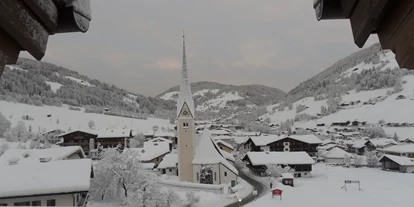 Hotels an der Piste - Verpflegung: Halbpension - Itter - Blick vom Hotel zur Kirche - Hotel Austria
