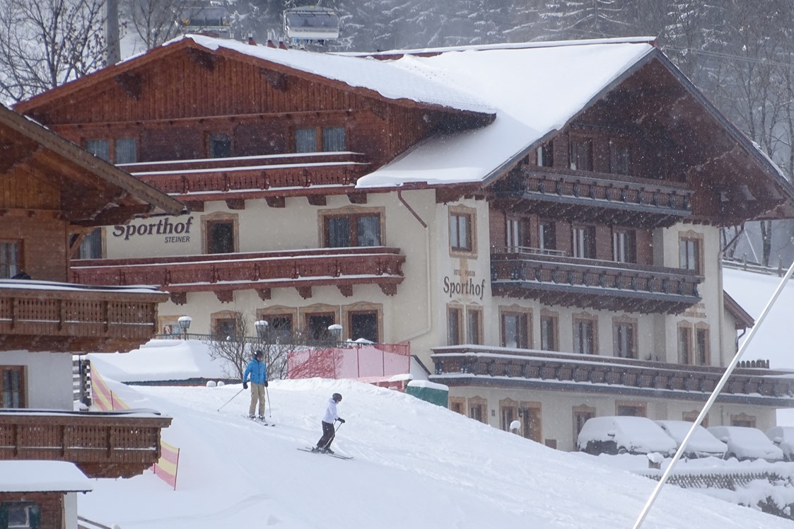 Skihotel: Hotel Sporthof direkt an der Piste - Hotel Pension Sporthof