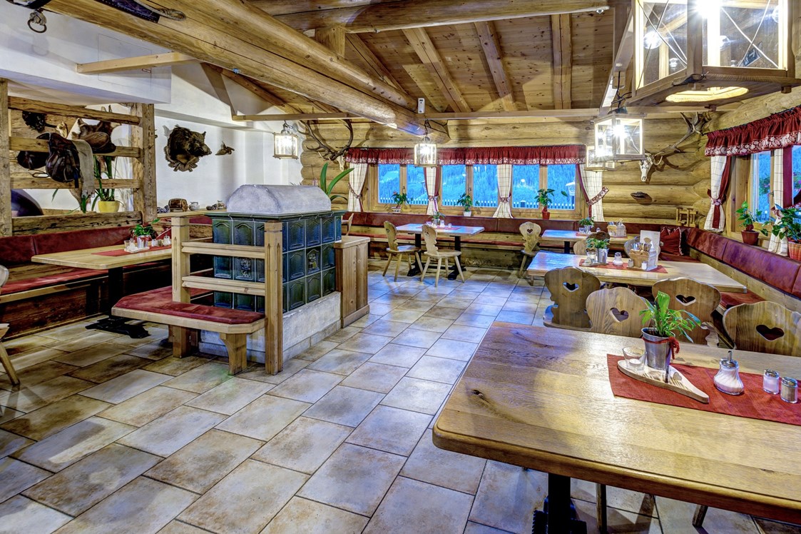 Skihotel: Uriges Restaurant - Berghotel Jaga-Alm