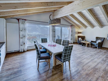 Hotels an der Piste - Skikurs direkt beim Hotel: für Kinder - Penthouse Apartment Seeblick Zirbe - Berghotel Jaga-Alm