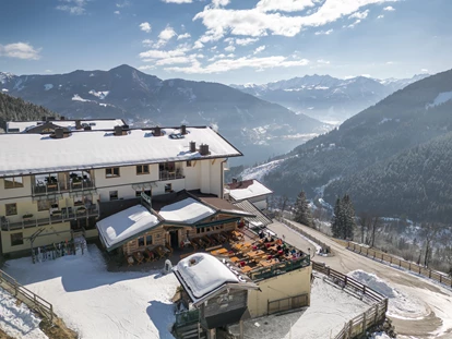 Hotels an der Piste - Skikurs direkt beim Hotel: für Kinder - Sonnenterrasse mit ausblick - Berghotel Jaga-Alm