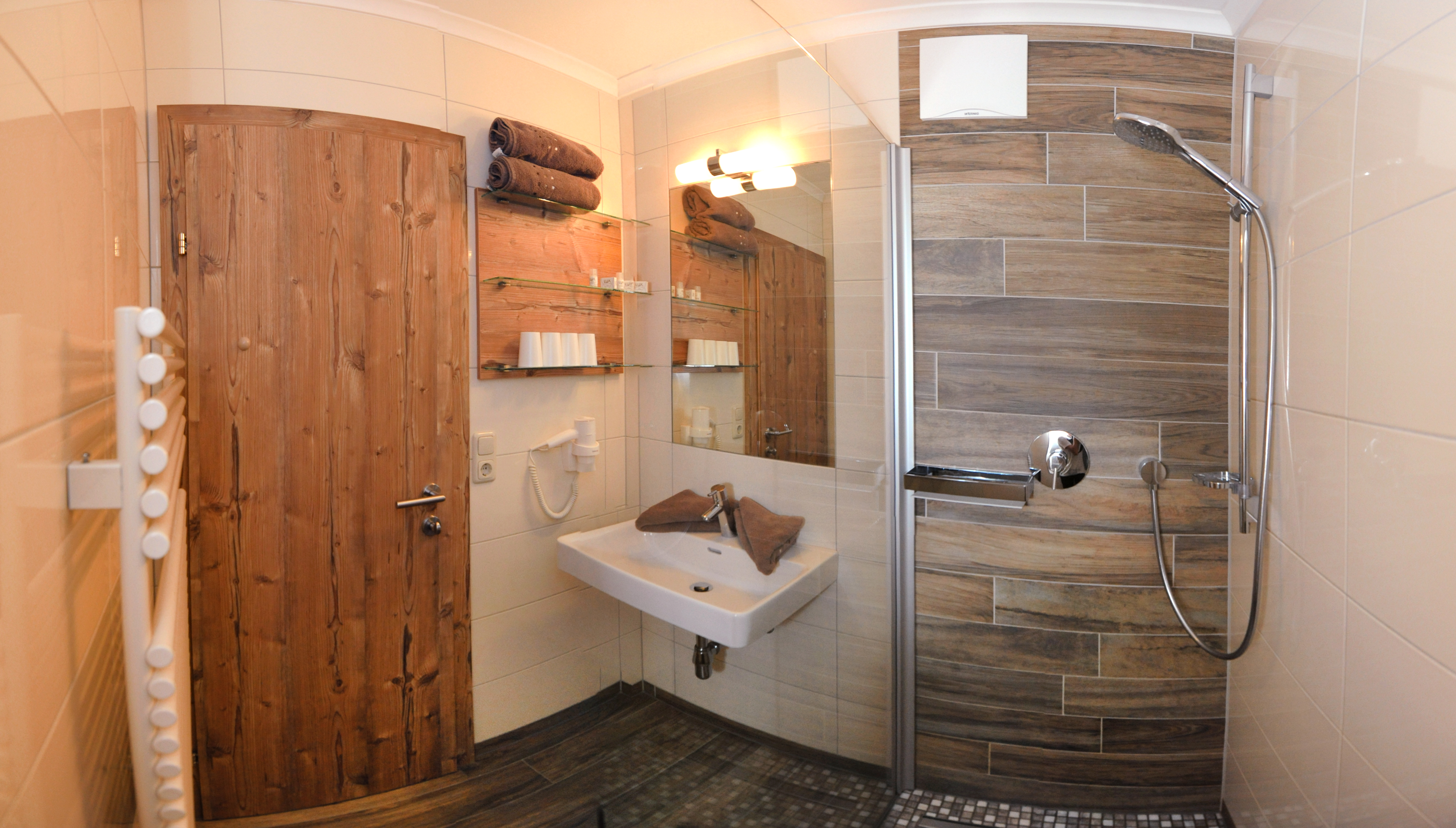 Skihotel: Badezimmer einer Zimmerkategorie im Birkenhof - Hotel Birkenhof