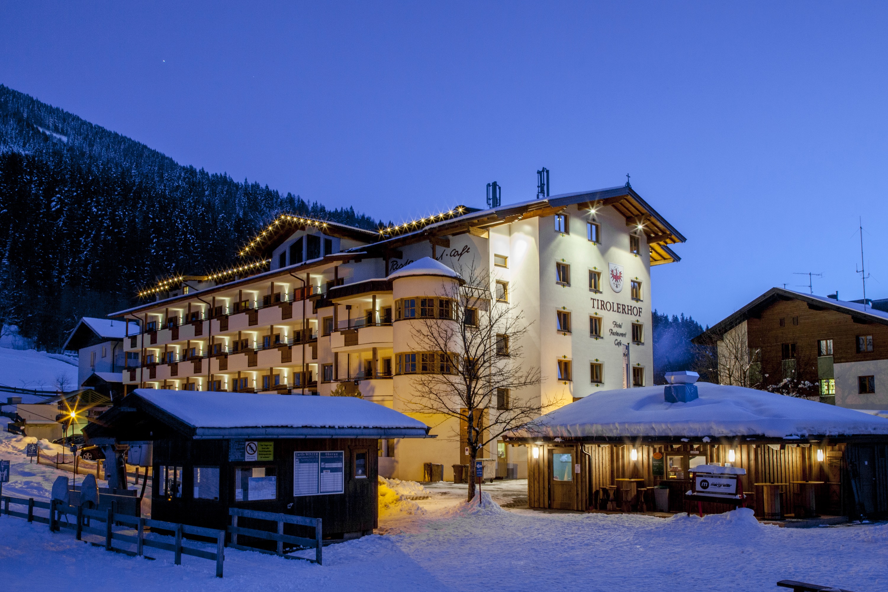 Hotels an der Piste - Preisniveau: moderat - Tirol - Landhotel Tirolerhof in Oberau - Landhotel Tirolerhof