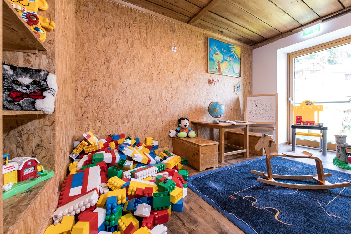 Skihotel: Kinderspielzimmer  - Sattleggers Alpenhof & Feriensternwarte 