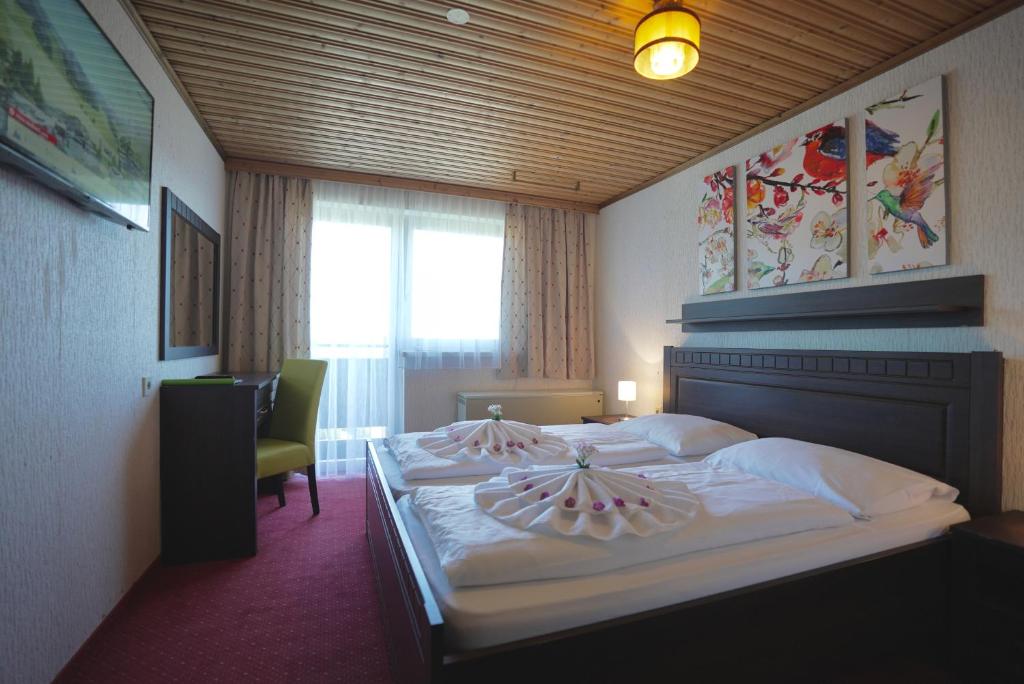 Berghotel Seidlalm Zimmerkategorien Doppelzimmer Standard Alpin mit Balkon, ca. 15 m²