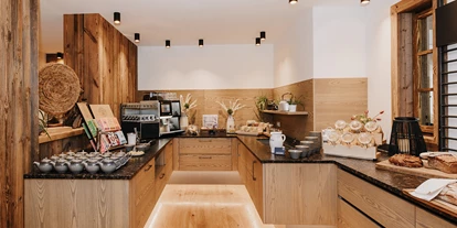 Hotels an der Piste - Skiverleih - ALMGUT Mountain Wellness Hotel