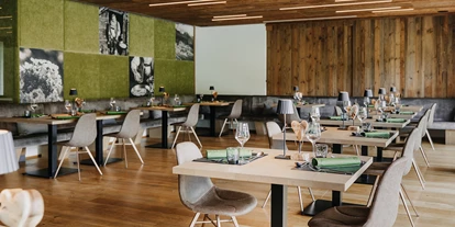 Hotels an der Piste - Skiverleih - ALMGUT Mountain Wellness Hotel