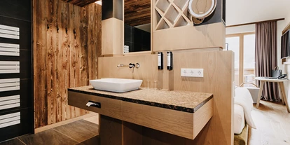 Hotels an der Piste - Skiverleih - ALMGUT Mountain Wellness Hotel