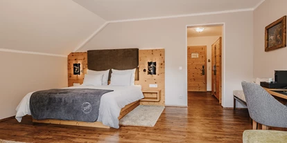 Hotels an der Piste - Skiverleih - ALMGUT Mountain Wellness Hotel