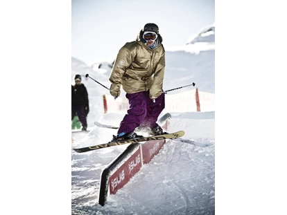 Hotels an der Piste - Skikurs direkt beim Hotel: für Kinder - St. Anton am Arlberg - Snowboardpark - Aparthotel Spitzer
