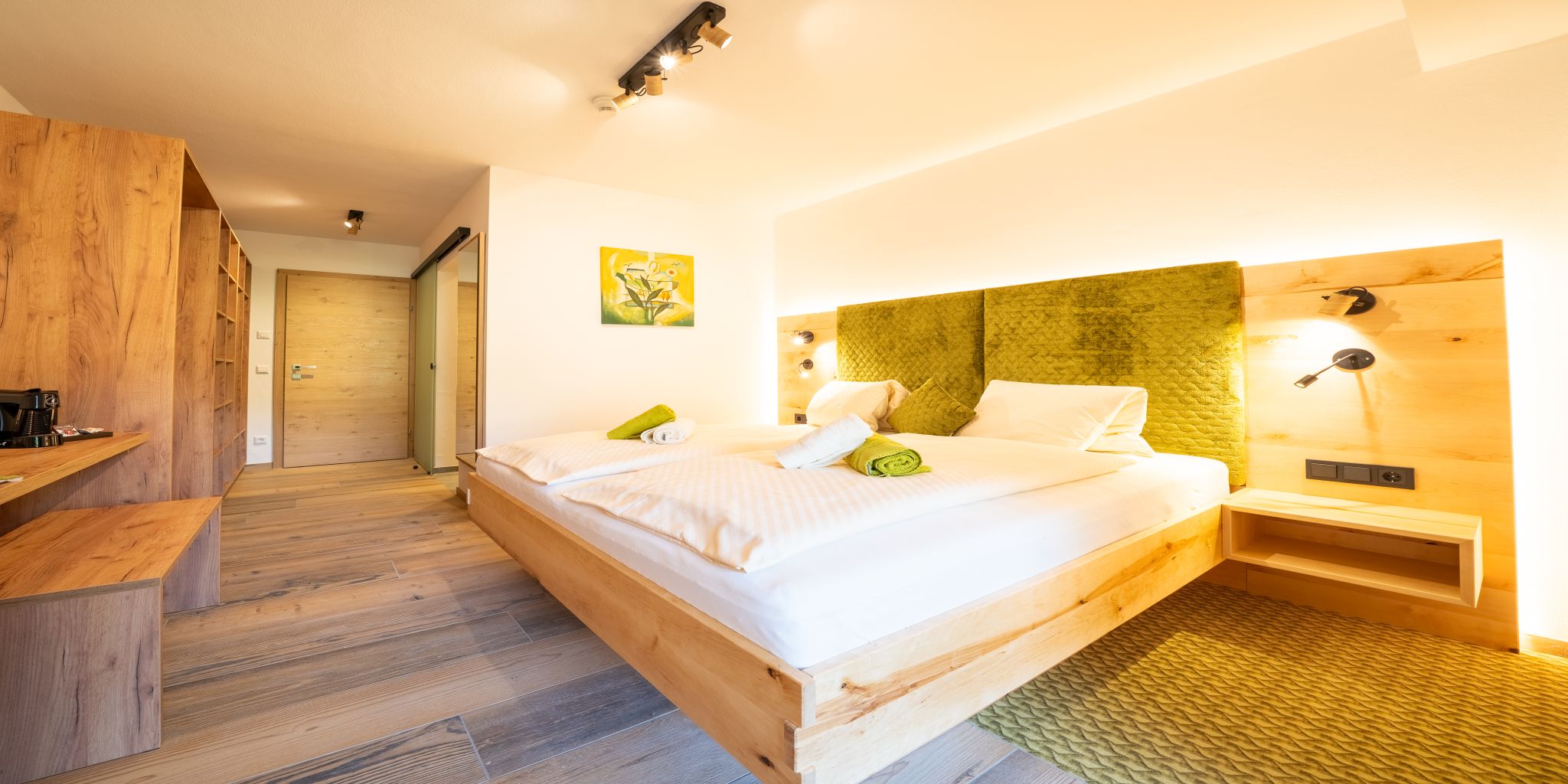 Skihotel: Unsere im Sommer 2024 neu errichteten Baumstudios laden ein. - Familienhotel Unterreith