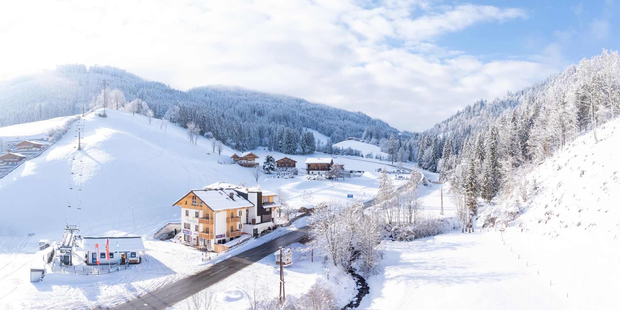 Skihotel: Außenansicht Hotel - Familienhotel Unterreith