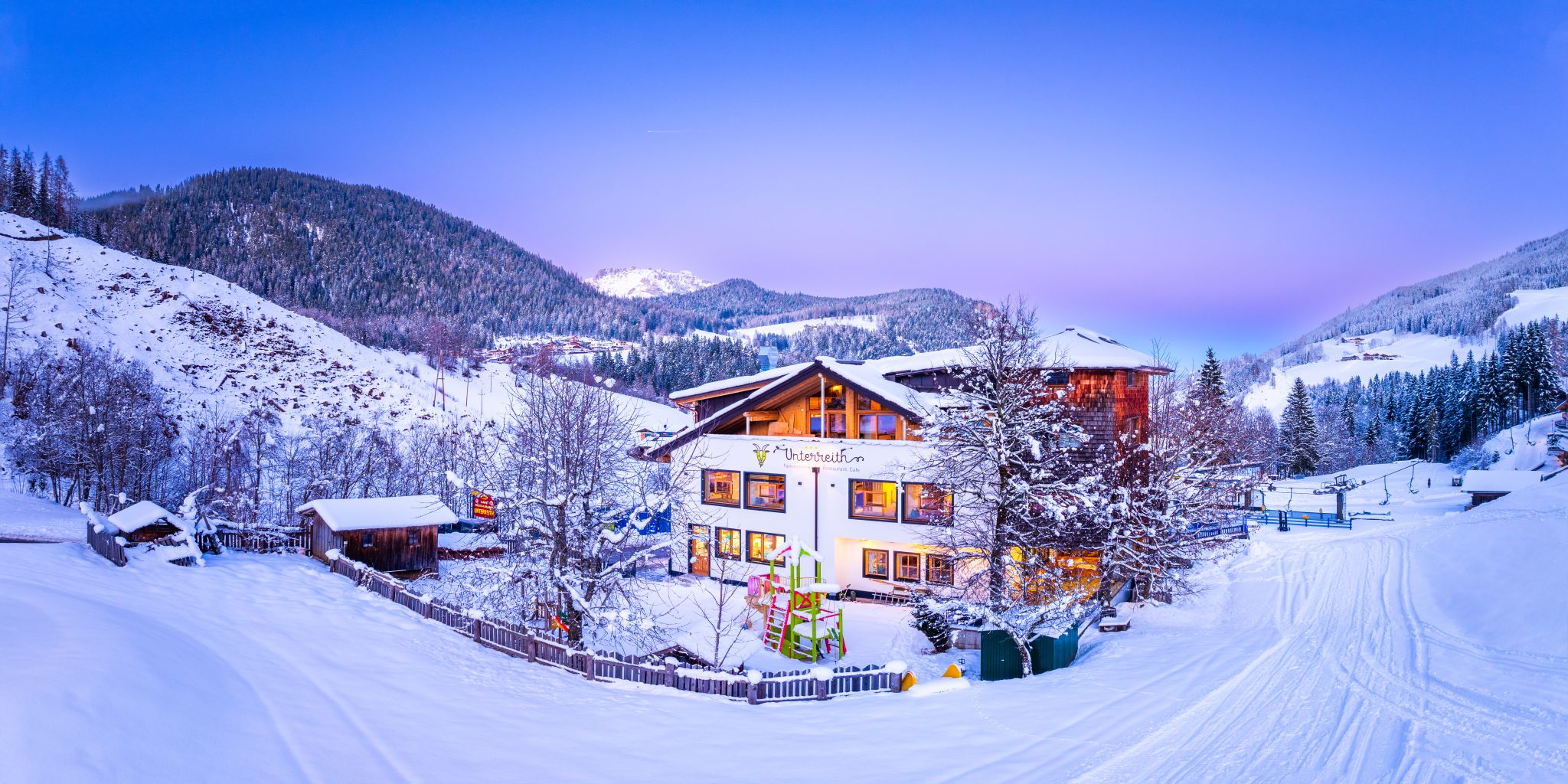 Hotels an der Piste - Sonnenterrasse - Wagrain - Hotel direkt an der Skipiste - Familienhotel Unterreith