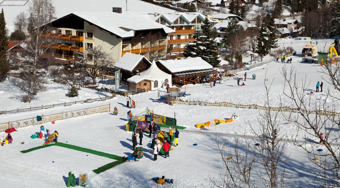 Skihotel: Kärntnerhof mit Skischulgelände  - Familien- & Sporthotel Kärntnerhof****