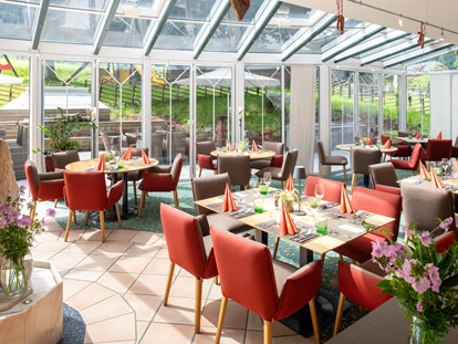Hotels an der Piste - Skikurs direkt beim Hotel: für Kinder - Wintergarten-Restaurant im Kärntnerhof - Familien- & Sporthotel Kärntnerhof****