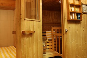 Skihotel: Sauna "klein aber fein" - Landhotel Salzburger Dolomitenhof
