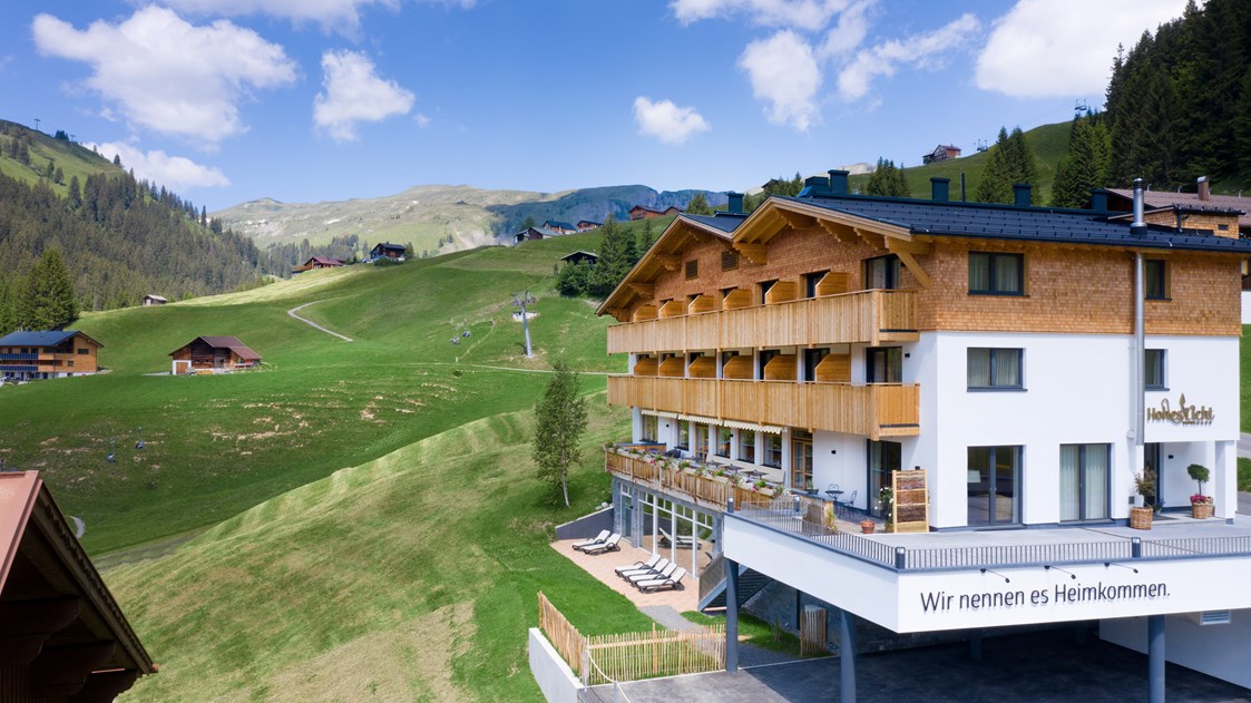 Skihotel: Im Sommer Ausgangspunkt für tolle Wandertouren! - Hotel Hohes Licht