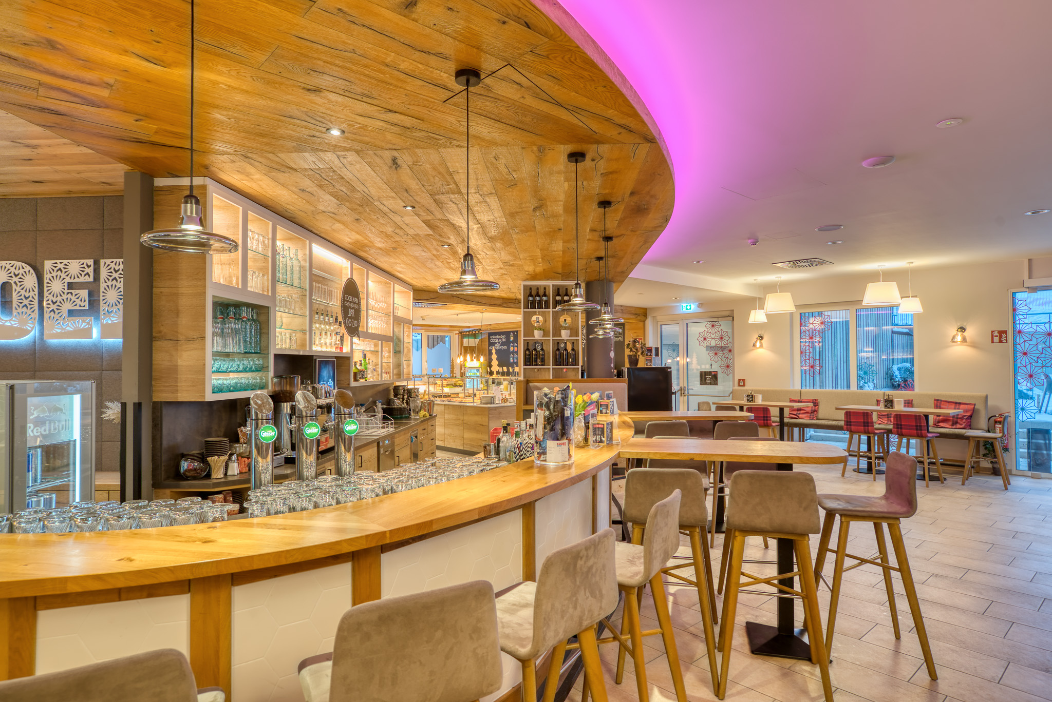 Skihotel: Bar - COOEE alpin Hotel Bad Kleinkirchheim
