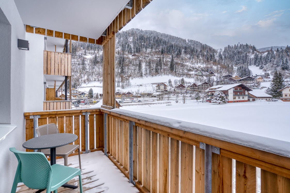 Skihotel: Barrierefreies Standard Zimmer - COOEE alpin Hotel Bad Kleinkirchheim