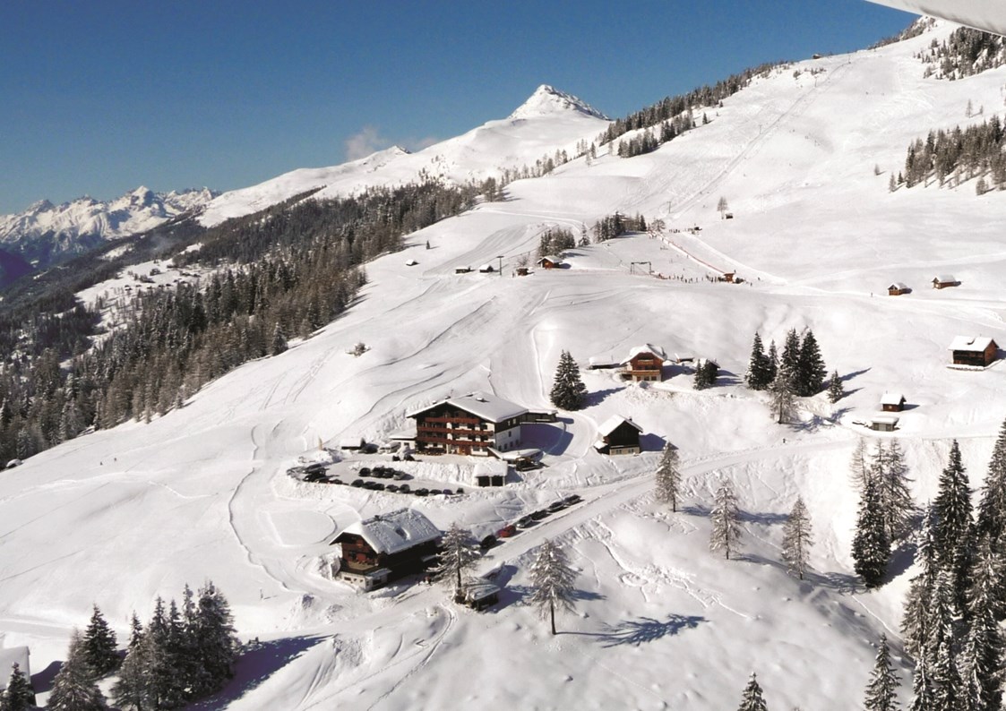 Skihotel: Unser Haus im Skigebiet - Almhotel Fichtenheim