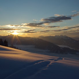 Skihotel: Sonnenuntergang - Almhotel Fichtenheim