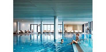 Hotels an der Piste - Egg (Egg) - Schwimmbad mit Whirlpool und Außenbecken  - Hotel die Wälderin