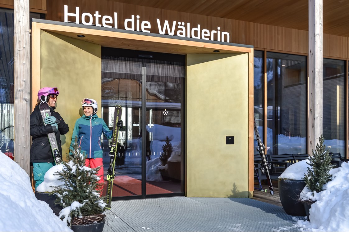 Skihotel: Außenbereich Winter - Hotel die Wälderin
