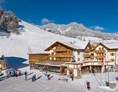 Skihotel: Direkt neben der Panoramabahn Talstation! - Hotel Auhof