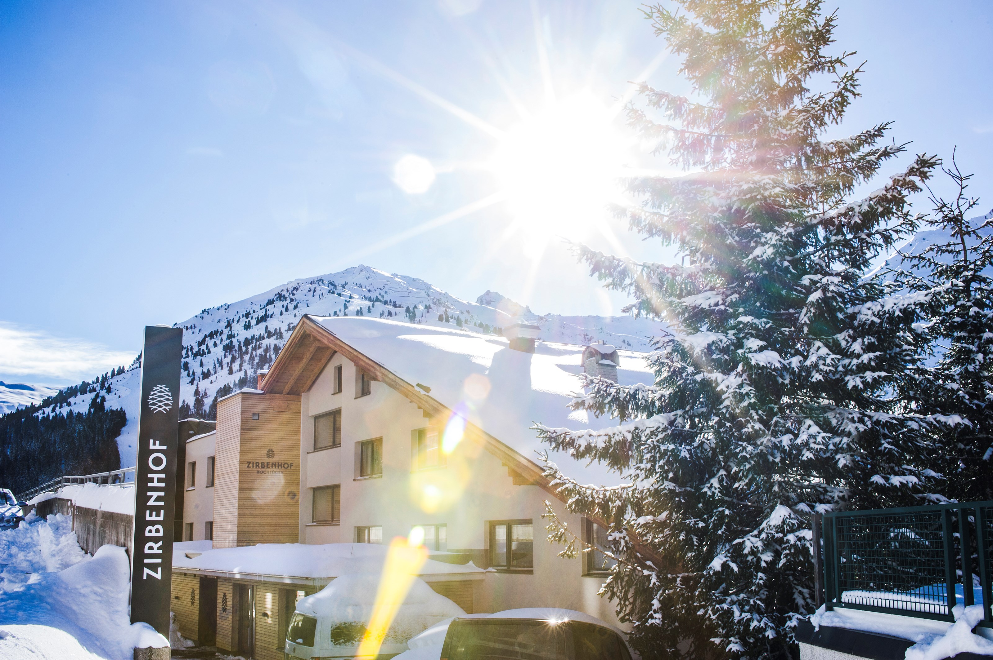 Hotels an der Piste - Zillertal - Hotel Zirbenhof Hochfügen